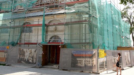 Opole Lubelskie: perła baroku z kamerami