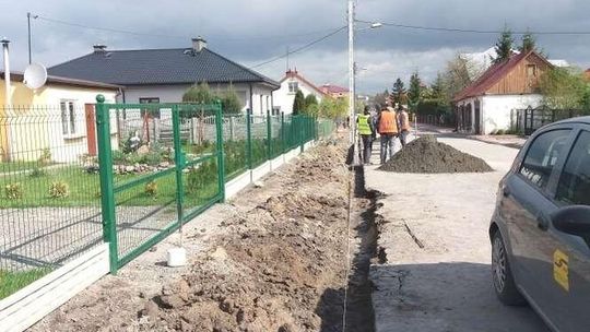  Opole Lubelskie: Ruszyły remont dróg. Będzie równo przed końcem czerwca 