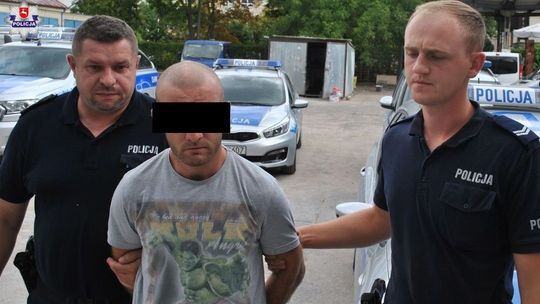 Opole Lubelskie: Tragiczny koniec libacji alkoholowej. 37-latek ugodzony nożem