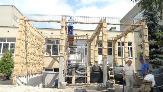 Opole Lubelskie: W nowy rok szkolny po nowych schodach