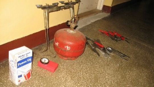 Opole Lubelskie: Złodziej zgubił telefon w okradanej plebanii