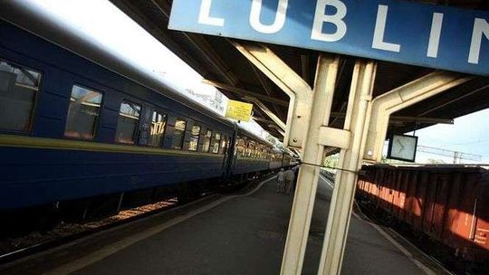 Opóźnienia przez remont na trasie Lublin - Warszawa. PKP "urealni" czas postoju w Łukowie