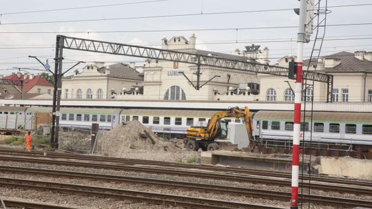 Opóźnienie na przebudowie torów z Lublina do Dęblina. Wyliczają pięć nieprzewidywalnych kłopotów