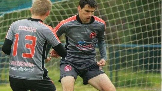 Orion - Tur 1:1. Uratowani przez poprzeczkę