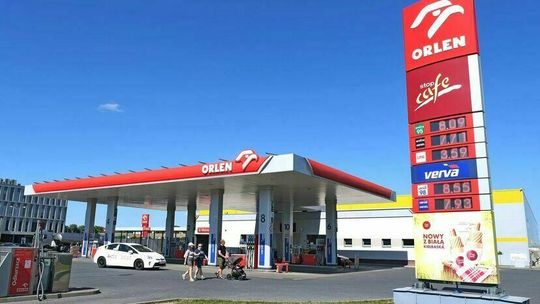 Orlen i Lotos mają podnieść ceny hurtowe. Ile będzie kosztowało paliwo?