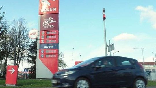 Orlen połączy się z Lotosem. Czy to doprowadzi do wzrostu cen paliw?