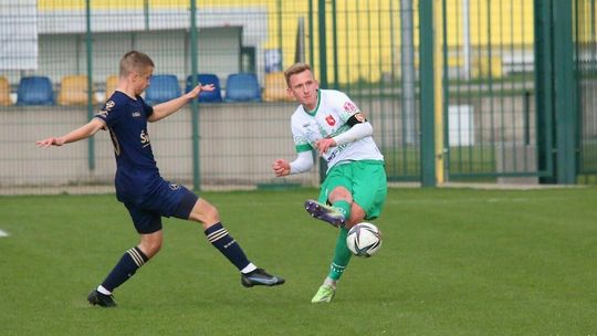Orlęta Spomlek – Victoria Sulejówek 3:0. Dwa gole w siedem minut