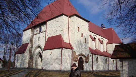 Orłów Murowany: Hrabia ufundował kościół