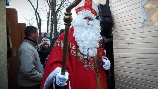 Orszak św. Mikołaja w Lublinie: Były prezenty, konkursy i bigos (zdjęcia)