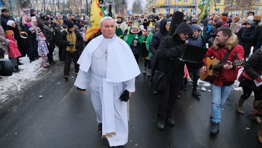 Orszak Trzech Króli. W Świdniku pojawiła się postać Jana Pawła II [zdjęcia]