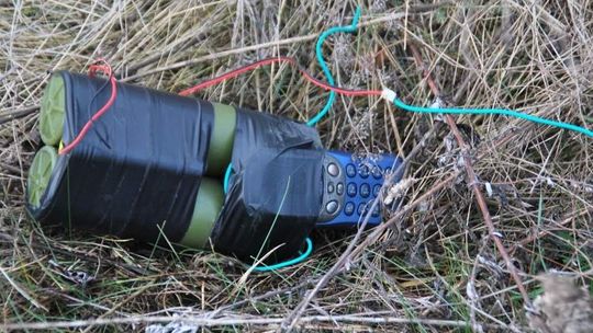 Osiedle Borek: Domowej roboty bomba czy atrapa?