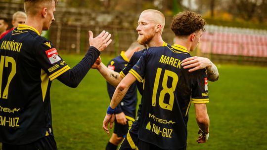 Osiem goli w Świdniku. Avia znowu zagrała szalony mecz z Czarnymi Połaniec