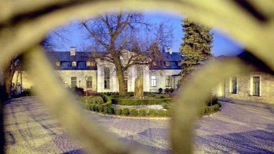 Oskarża księdza o molestowanie. Chce kilkuset tysięcy złotych od archidiecezji