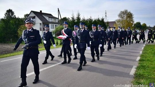 OSP w Wierzbicy na 50. urodziny dostała sztandar