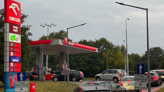 Ostatni dzień tańszych paliw. Mieszkańcy Lublina ruszyli na stacje