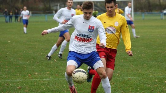 Ostatnia kolejka rundy jesiennej IV ligi zacznie się już w piątek