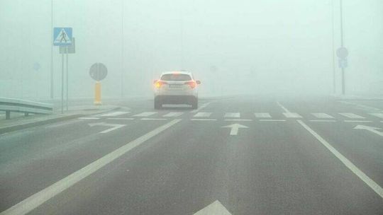 Ostrożnie na drogach, bo nie będzie nic widać. IMGW wydało alert