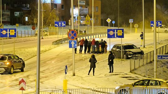 Ostrzeżenie przed gołoledzią. Dziś będzie ślisko na chodnikach i ulicach