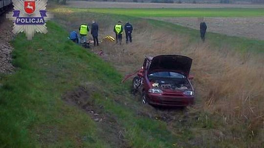 Oszczywilk: Pociąg uderzył w samochód. Nie żyje 55-letni kierowca