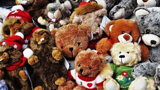 Oszukiwali „na dzieci”. 8 tysięcy zarzutów