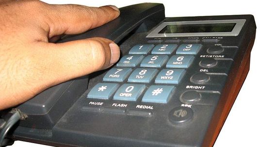 Oszuści we Włodawie. Wyłudzają pieniądze wzbudzając litość