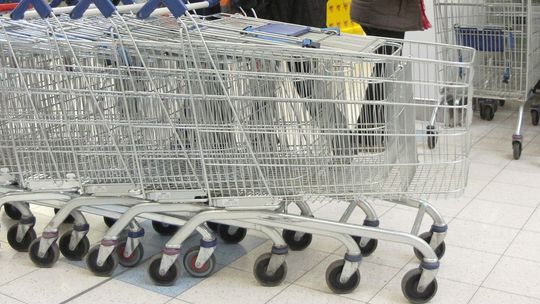 Oszuści z supermarketu w Lublinie. Zamiast drogich pistacji ważyli tani groch