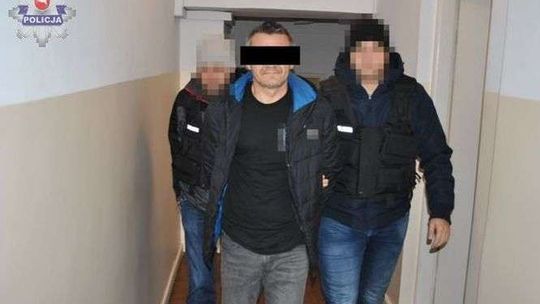 Oszust z fałszywymi dokumentami chciał wynająć naczepy. Firma mogła stracić ponad 500 tys. zł