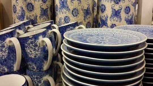 Oszustwo na pokazie pościeli i naczyń. Kazali naszej czytelniczce zapłacić 7 tys. zł