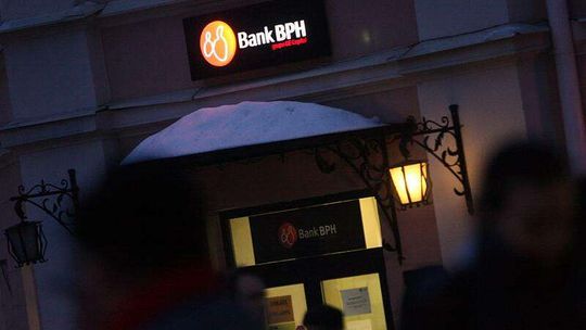Oszustwo w banku BPH. Klienci wciąż czekają na sprawiedliwość
