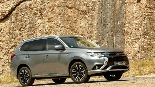 Outlander PHEV już w Polsce