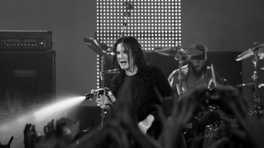 Ozzy Osbourne nie żyje. Legendarny wokalista zamarł w wieku 76 lat
