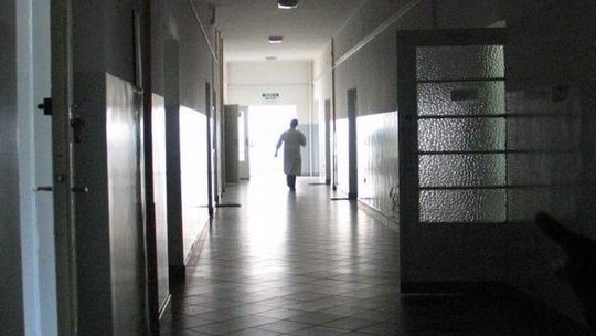 Pacjent i tak by umarł, więc lekarki są niewinne? Sprawa wróci do sądu