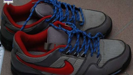 Pacjent ukradł buty w szpitalu i poszedł do miasta