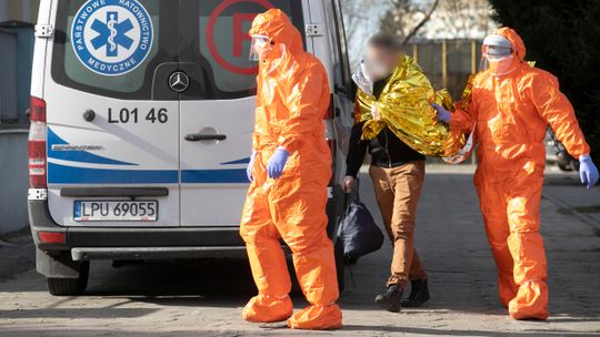 Pacjent z podejrzeniem koronawirusa, był odsyłany z jednego oddziału na drugi. Czy szpital w Puławach już naprawdę jest gotowy?