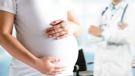 Pacjentki protestują, dyrekcja mówi o konsolidacji. Co dalej z porodami przy Lubartowskiej?