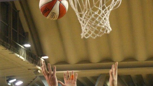 Paderewski nie obroni tytułu mistrza województwa w koszykówce