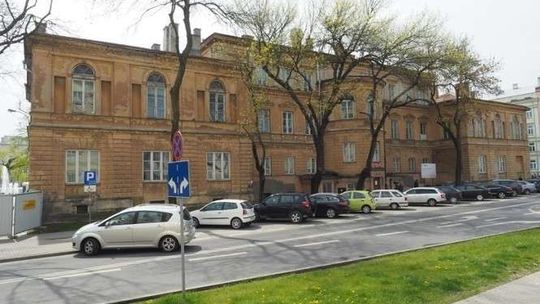 Pałac przy pl. Litewskim na sprzedaż. Do dziś czekali na oferty