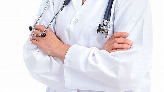 Pałac w Garbowie bez lekarzy i pacjentów?