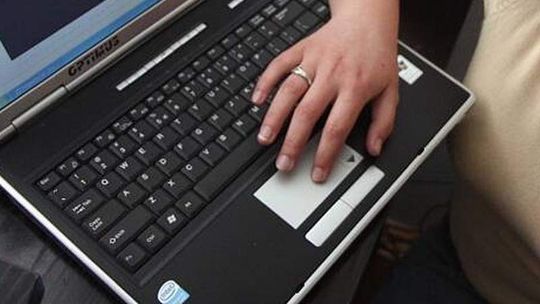 Palant, złodziej, hipokryta. Autorka komentarza w internecie przegrała proces