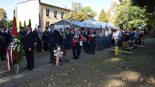 Pamiętają o ofiarach zbrodni w Szczuczkach. Ponad 100 osób zginęło w pierwszych dniach wojny