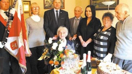 Pani Genowefa narażała życie w czasie wojny. Dostała najwyższe odznaczenie