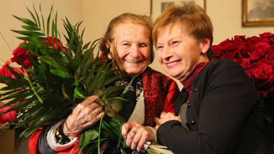 Pani Józefa z Lublina dostała 200 róż na 100 urodziny. "Największym marzeniem jest doczekanie praprawnucząt"