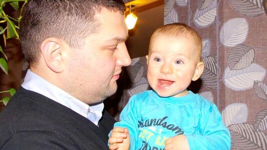 Panowie chętniej korzystają z urlopów ojcowskich. Duży wzrost w 2012 roku