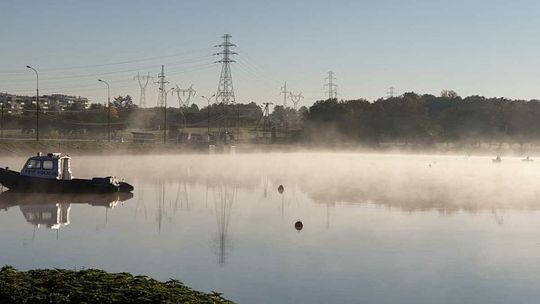 Panowie spotkali się na rybach. Zaskoczyli ich z samego rana