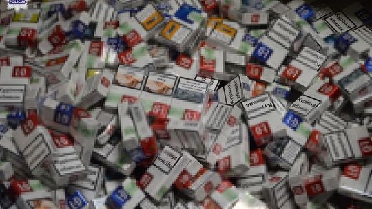 Papierosy bez akcyzy na lubelskim targowisku 