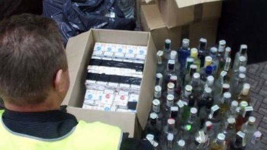 Papierosy i alkohol bez akcyzy u mieszkanki Zamościa