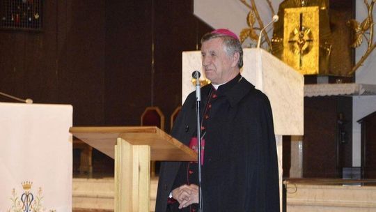 Papież przyjął rezygnację arcybiskupa Dzięgi. W tle sprawa pedofilii 