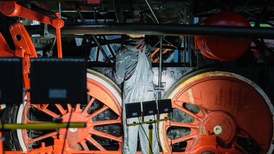 Para buch, koła w ruch…. Młodzi kolejarze odnowili legendarny parowóz 