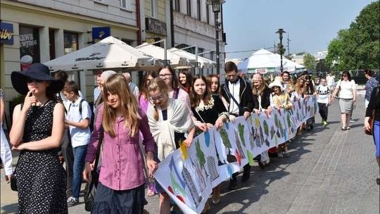 Parada Czytelnicza przeszła ulicami Lublina (zdjęcia)