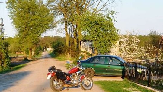 Parczew: Motocyklista ranny w wypadku, chciał uniknąć zderzenia